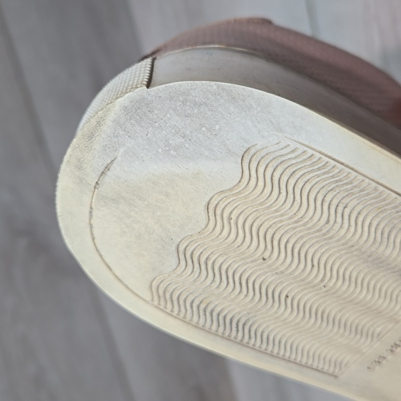 GREATS Brooklyn Women Leather Sneakers shoes sz 8.5 - Picture 15 of 15